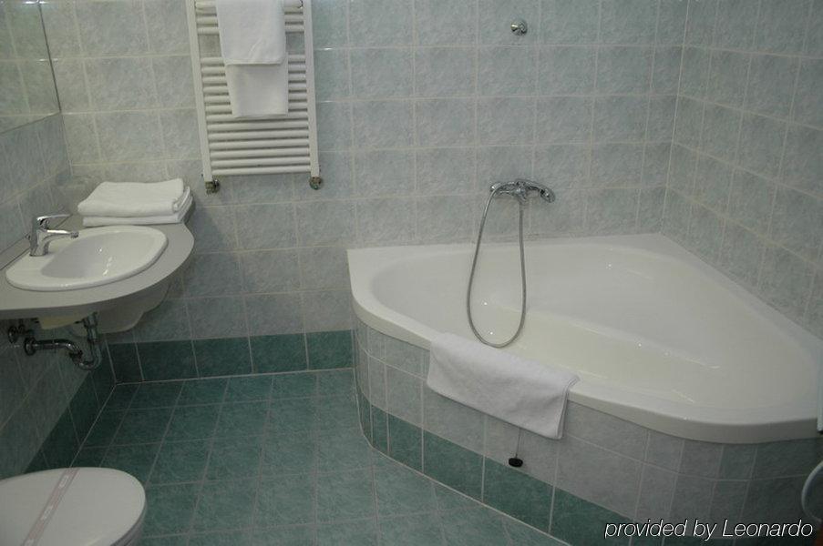 Lugas Hotel Ньиредьхаза Экстерьер фото